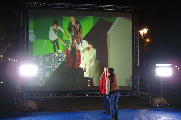 occupy_the_screen